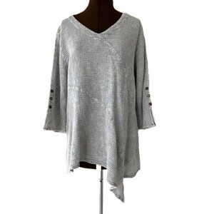 Light Grey Waffle Textured Casual Top with Asymmetrical Hemline